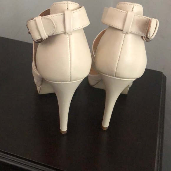 Nine West heels 👠 - Picture 4 of 6